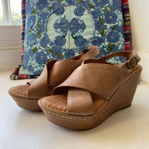 BORN LEATHER WEDGES, Size 8